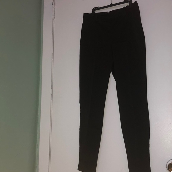 Classy black H&M trousers only worn once. - Picture 1 of 2